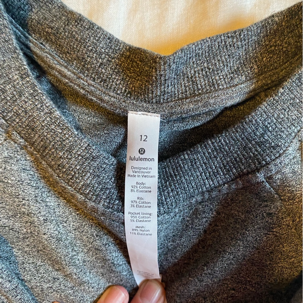 Lululemon crew neck sweatshirt